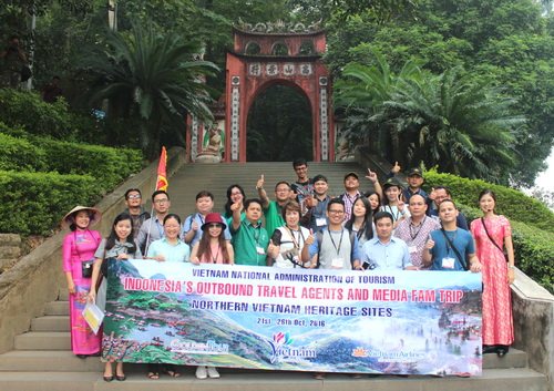   Đoàn famtrip Indonesia thăm đền Hùng